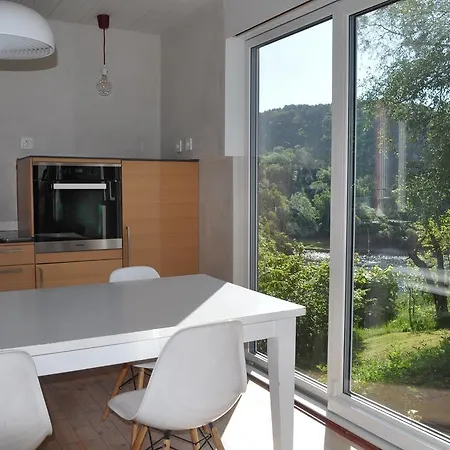 בית נופש Kleven Havn - Historic Seaside Residence מאנדאל