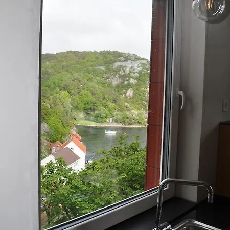 Kleven Havn - Historic Seaside Mandal